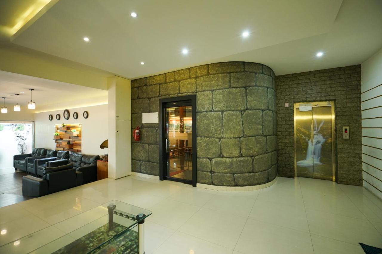 Oyo 1684 Hotel Malabar Inn Calicut Eksteriør billede